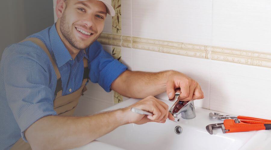 Handle or spout repair in Estero, FL